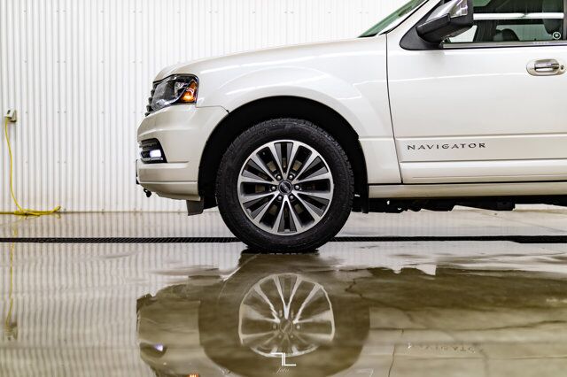 2016 Lincoln Navigator L AWD Select Leather Roof Nav BCam Red Deer AB