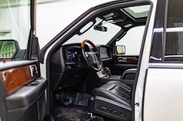 2016 Lincoln Navigator L AWD Select Leather Roof Nav BCam Red Deer AB