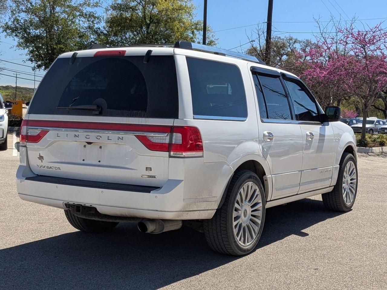 2016 Lincoln Navigator Select