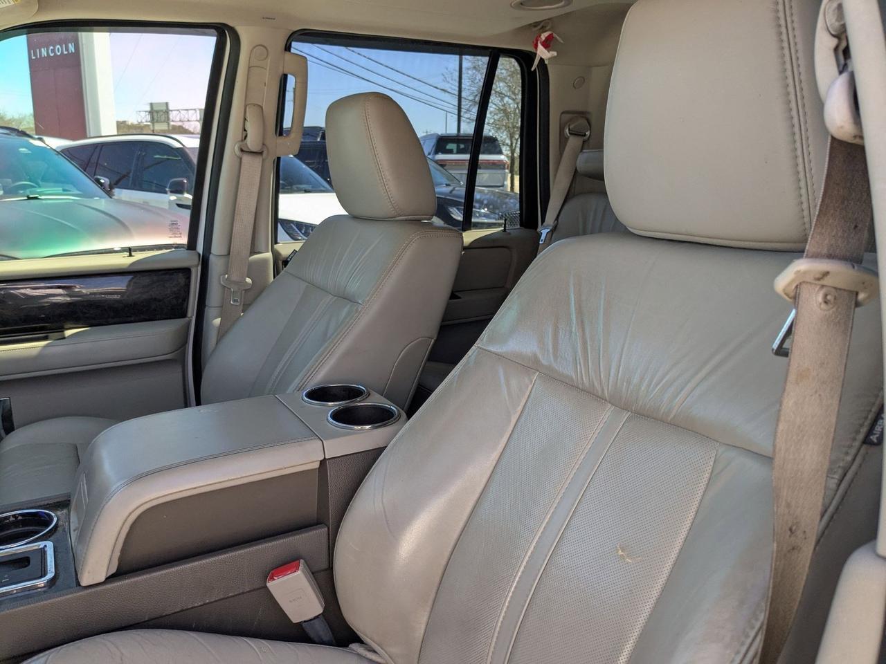 2016 Lincoln Navigator Select