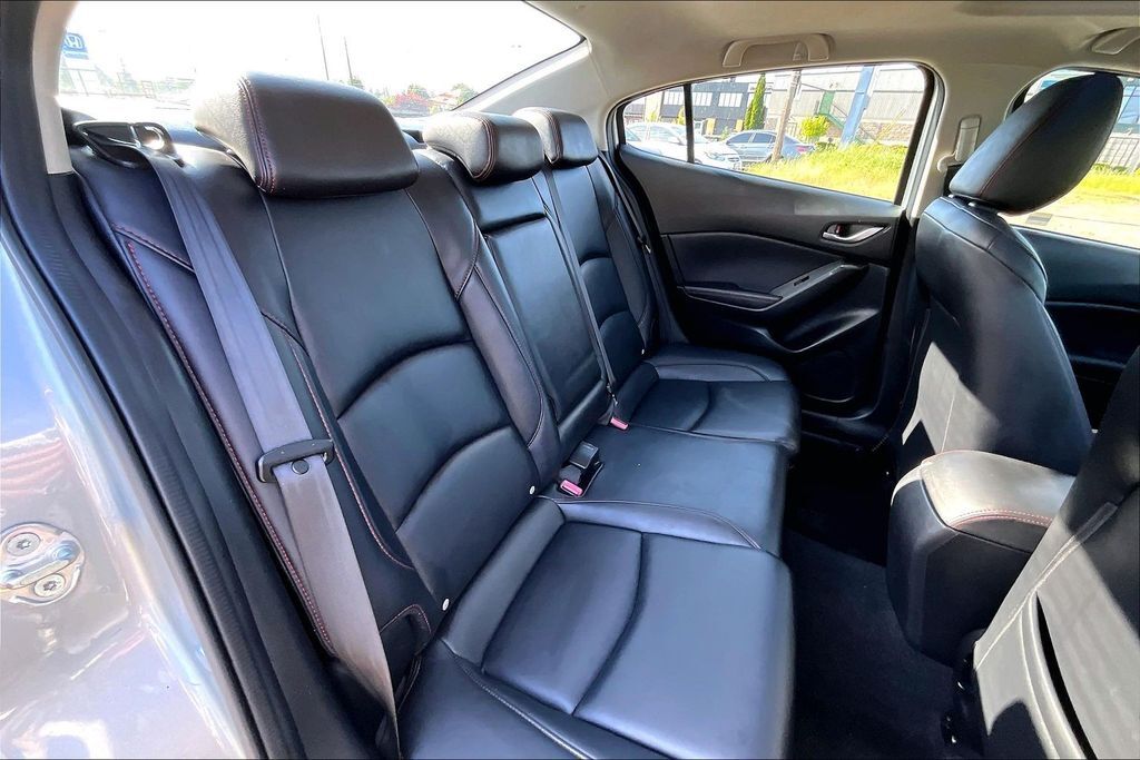 2016 MAZDA Mazda3 i Grand Touring OR
