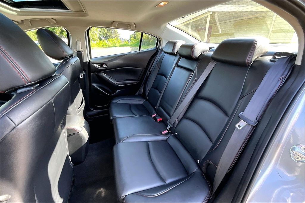 2016 MAZDA Mazda3 i Grand Touring OR