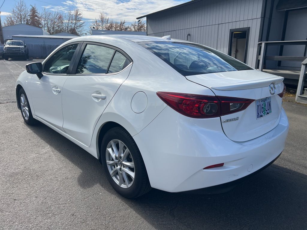 2016 MAZDA Mazda3 i Touring Milwaukie OR