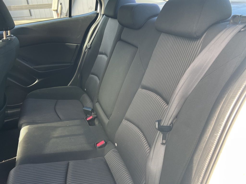 2016 MAZDA Mazda3 i Touring Milwaukie OR