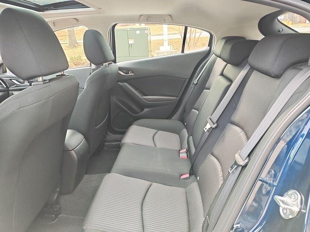 2016 MAZDA Mazda3 i Touring Hunt Valley MD