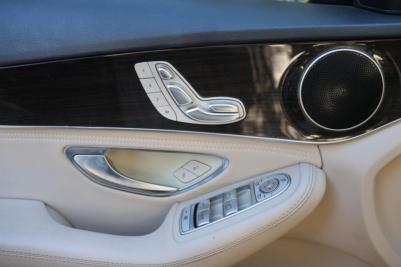 2016 MERCEDES-BENZ C-CLASS C300 Houston TX