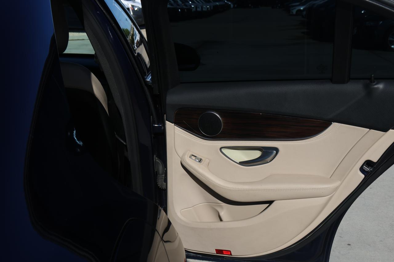 2016 MERCEDES-BENZ C-CLASS C300 Houston TX