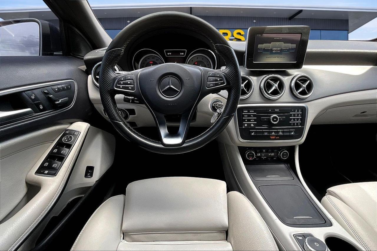 2016 MERCEDES-BENZ GLA 250 Houston TX