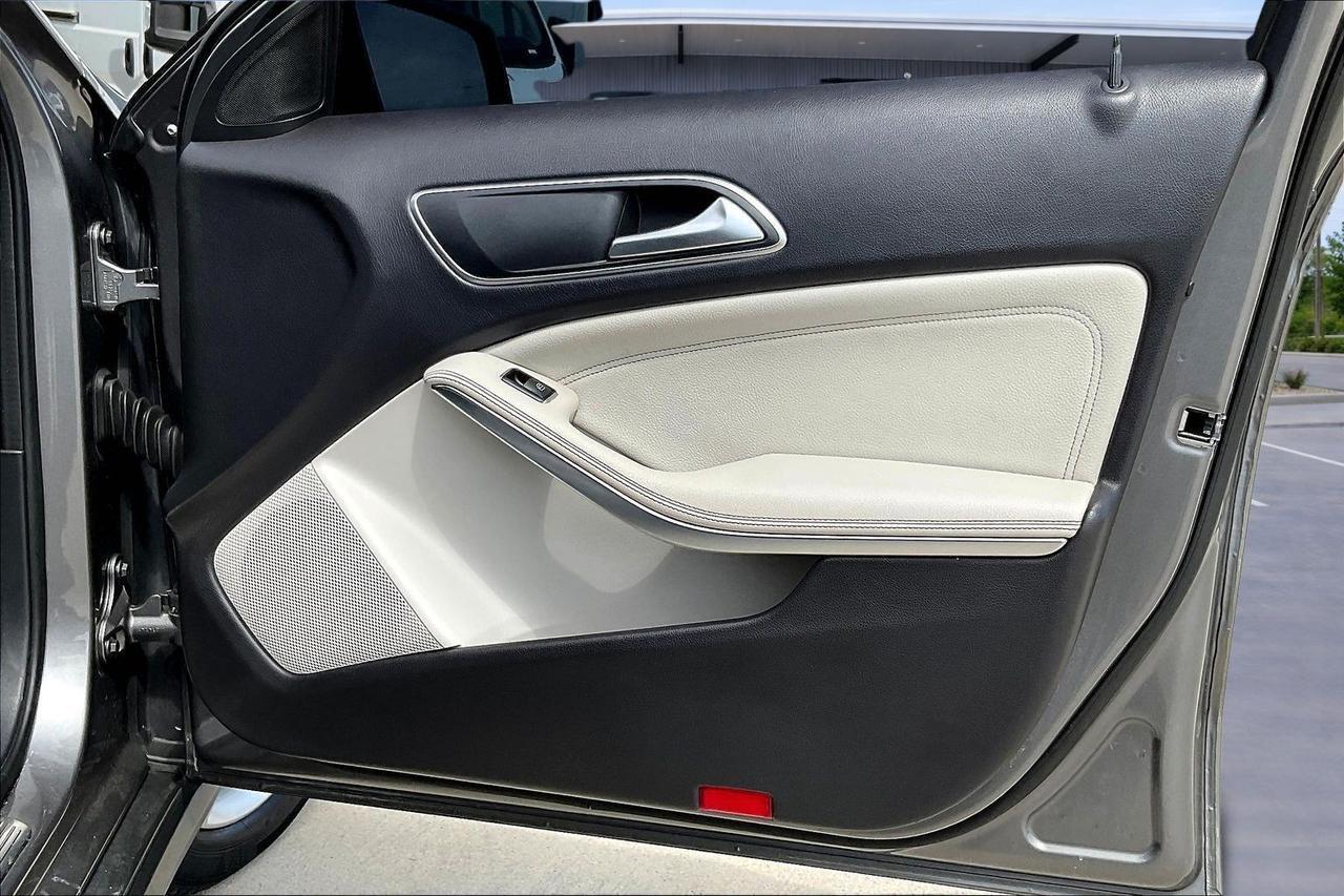 2016 MERCEDES-BENZ GLA 250 Houston TX