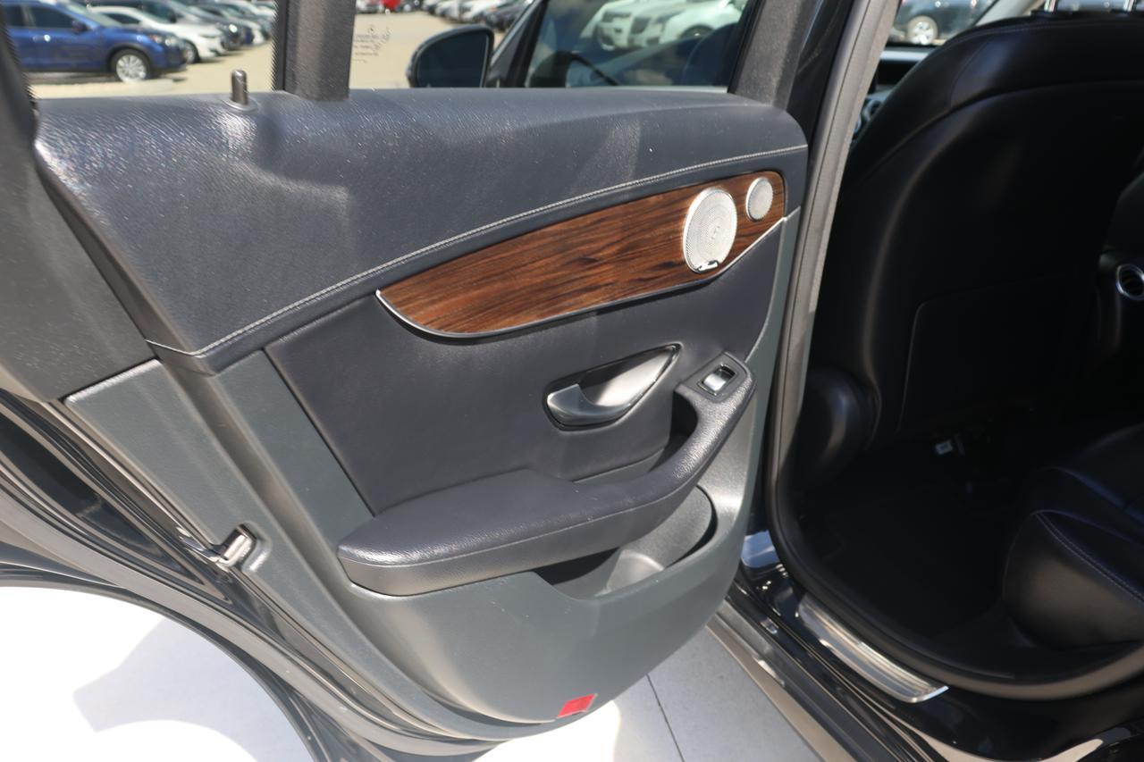 2016 MERCEDES-BENZ GLC 300 4MATIC Houston TX