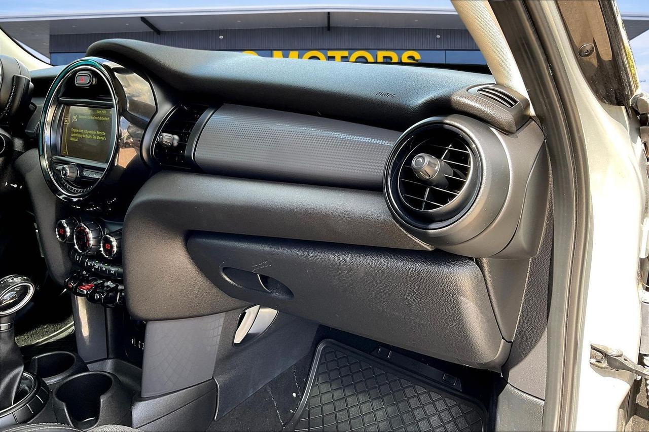 2016 MINI COOPER Houston TX