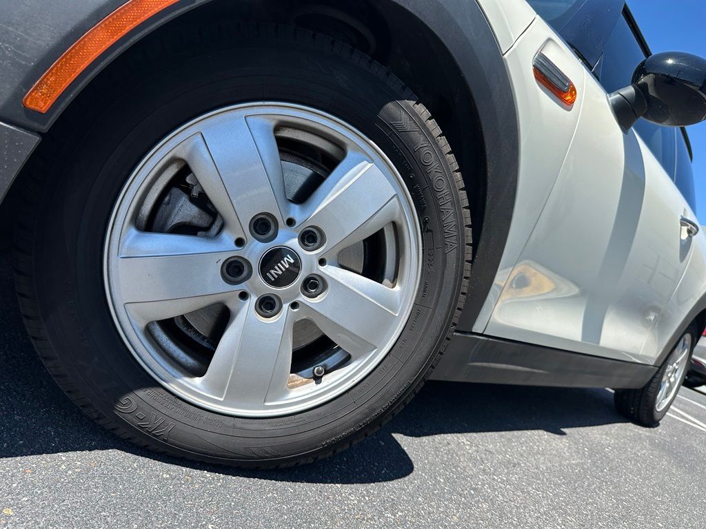 2016 MINI Cooper Base