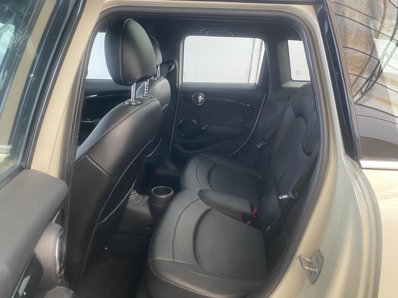 2016 MINI Cooper Hardtop 4 Door Richmond Hill NY