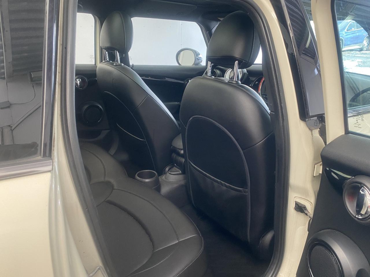 2016 MINI Cooper Hardtop 4 Door Richmond Hill NY