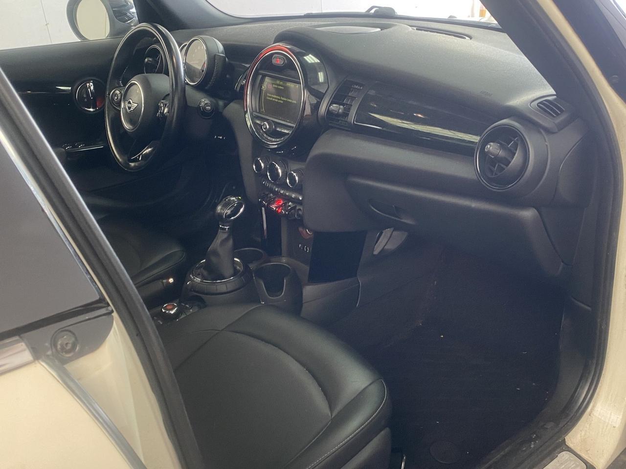 2016 MINI Cooper Hardtop 4 Door Richmond Hill NY