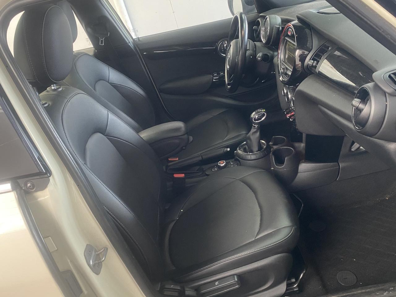 2016 MINI Cooper Hardtop 4 Door Richmond Hill NY