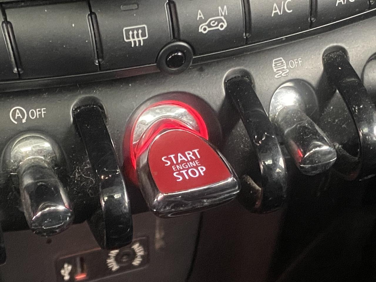 2016 MINI Cooper Hardtop 4 Door Richmond Hill NY