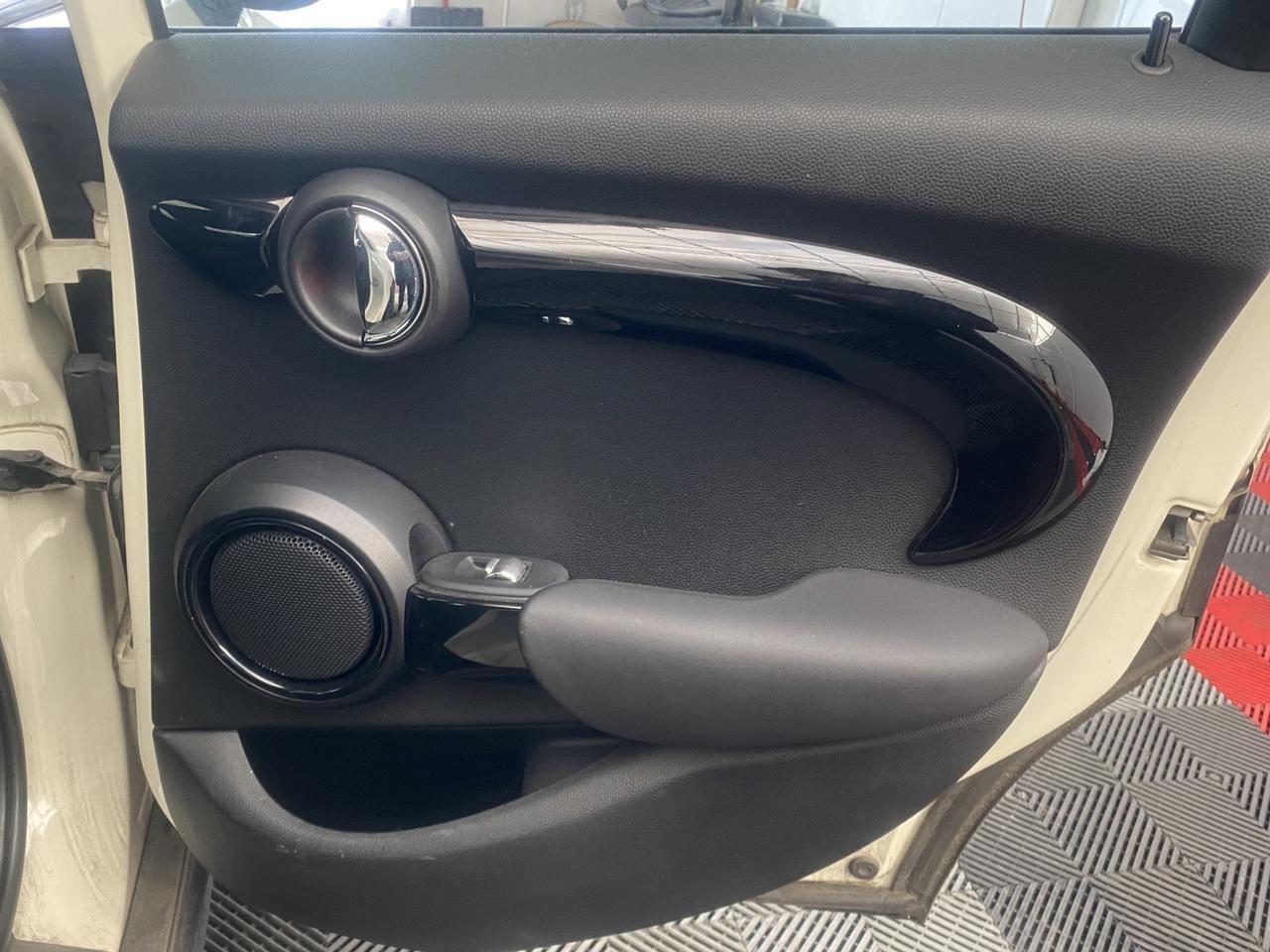 2016 MINI Cooper Hardtop 4 Door Richmond Hill NY