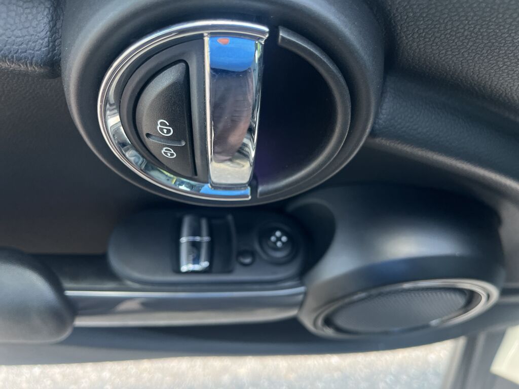 2016 MINI Hardtop Cooper (M6) Wilmington NC