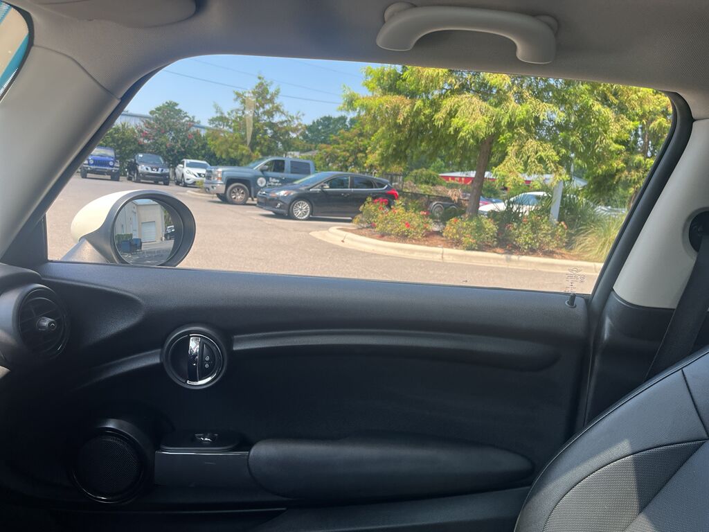 2016 MINI Hardtop Cooper (M6) Wilmington NC
