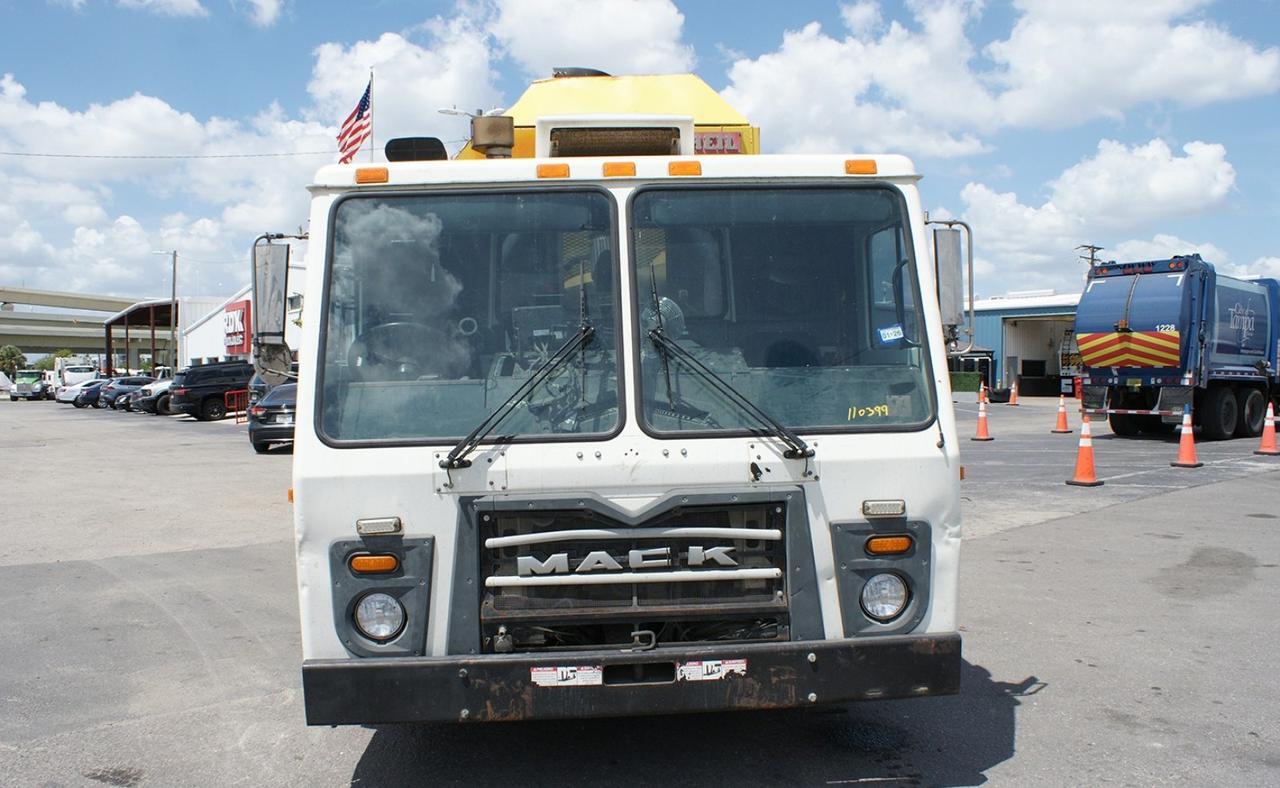 2016 Mack LEU613 28 Yard Heil Side Loader Garbage Truck Tampa FL