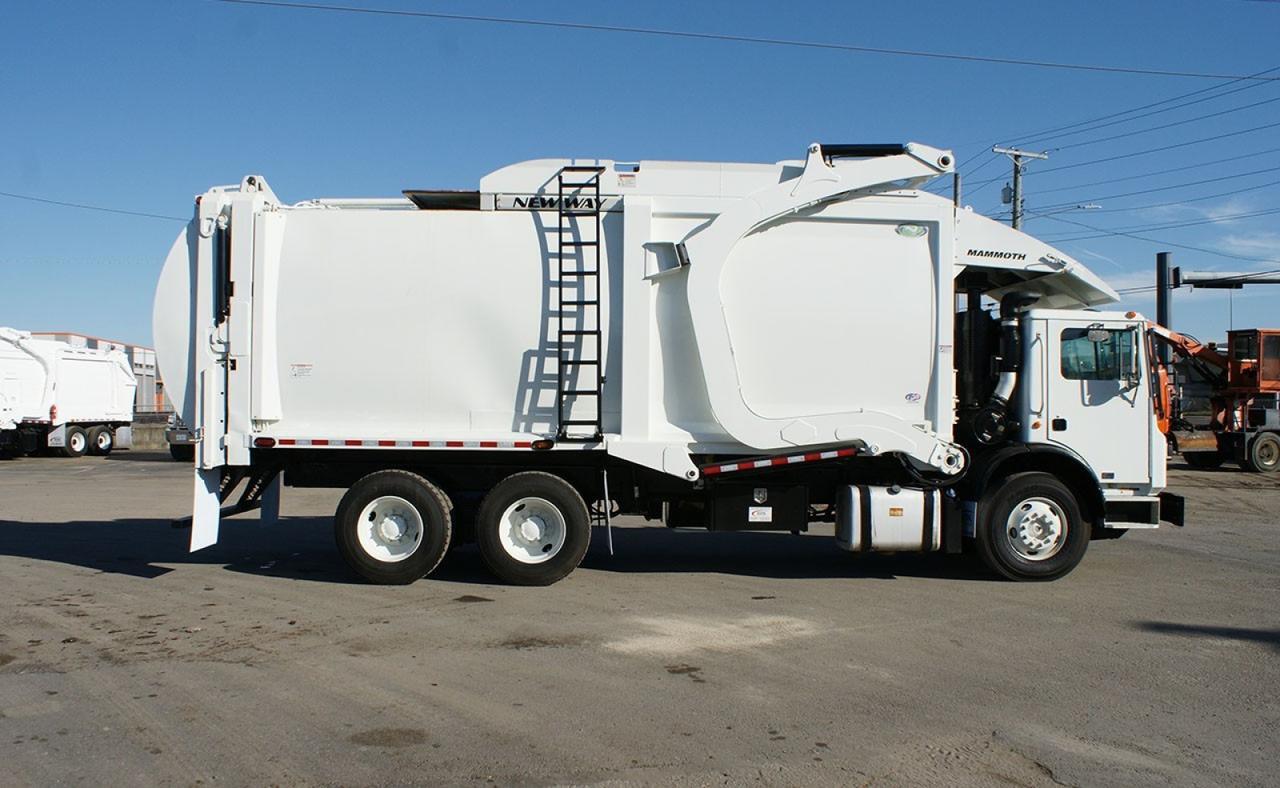 2016 Mack MRU 613 40 Yard New Way Front Loader Garbage Truck Tampa FL