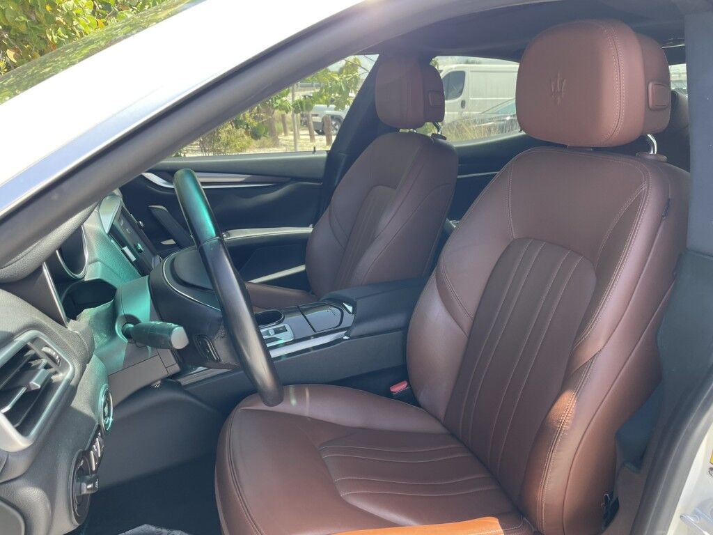 2016 Maserati Ghibli CLEAN CAR-FAX~ONLINE FINANCE~FRONT BUCKETS SEATS~NAVIGATION~REARVIEW CAMERA Sarasota FL