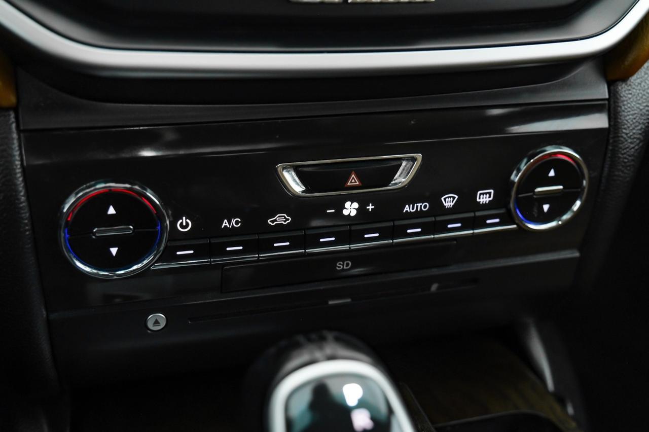 2016 Maserati Ghibli S Q4 AWD NAVIGATION SUNROOF LEATHER HEATED SEATS REAR CAMERA KEYLESS START Carrollton TX