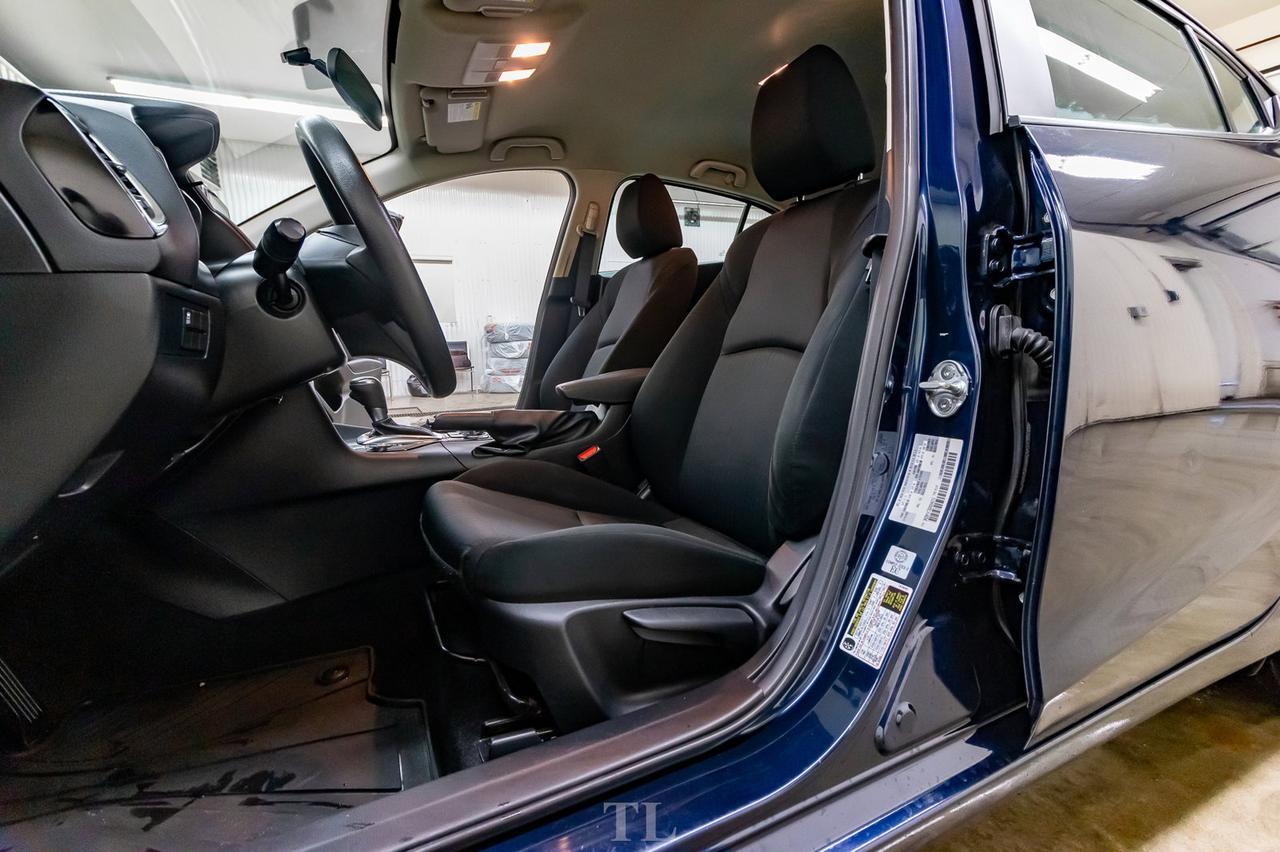 2016 Mazda 3 GX Hatchback Nav BCam Red Deer AB