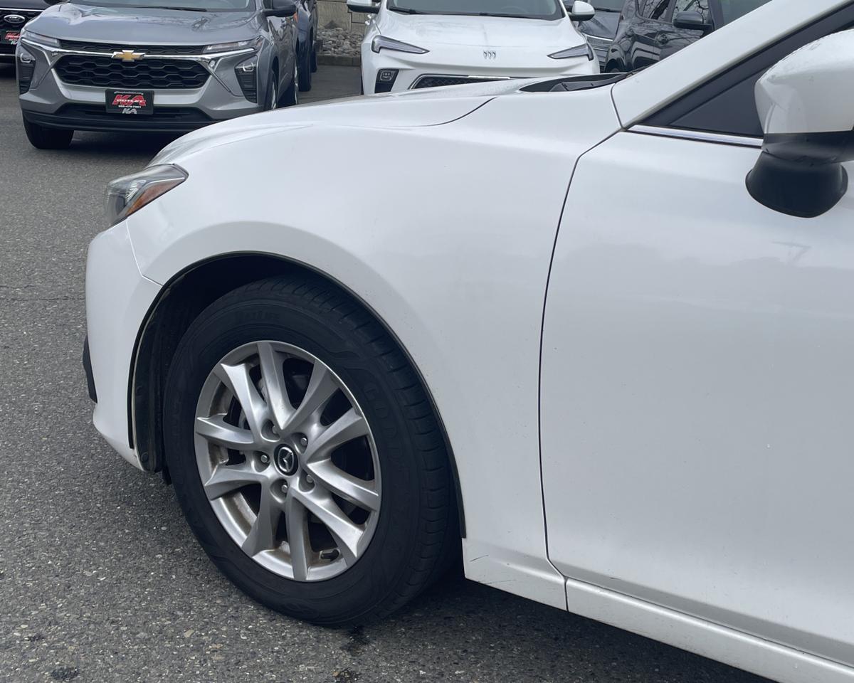 2016 Mazda MAZDA3 i Grand Touring Hatchback 4D