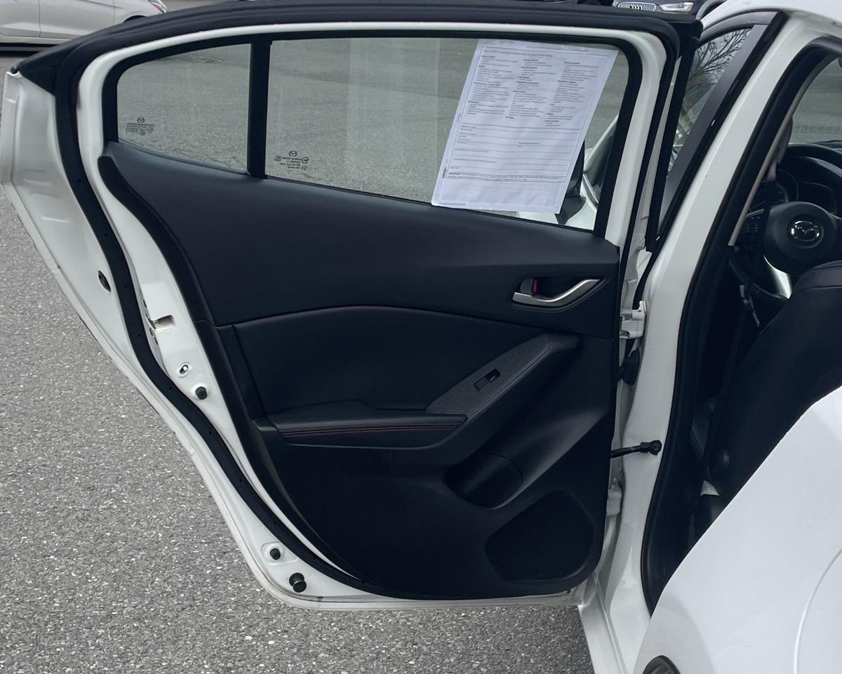 2016 Mazda MAZDA3 i Grand Touring Hatchback 4D Port Orchard WA