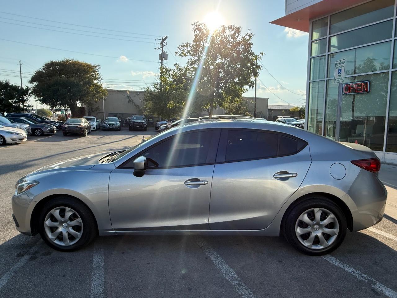 2016 Mazda MAZDA3 i Sport AT 4-Door Austin TX