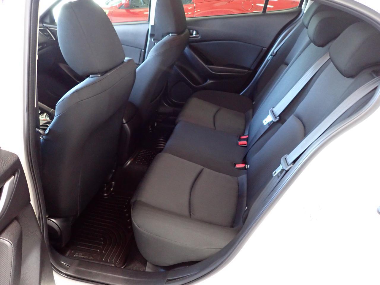 2016 Mazda Mazda3 GX 4DR HATCHBACK SPORT *MANUAL* Listowel ON