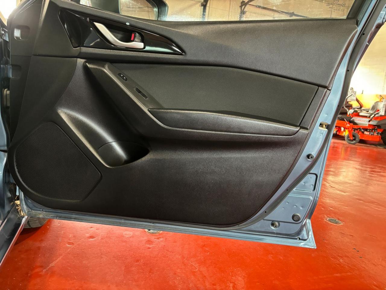 2016 Mazda Mazda3 Hatchback i Sport Franklin OH