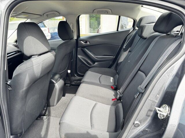 2016 Mazda Mazda3 i Sport Conover NC