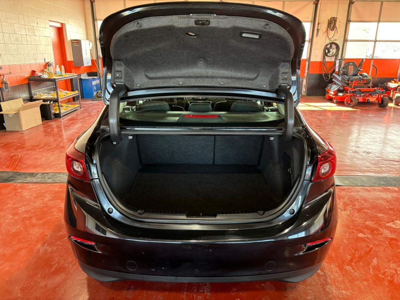 2016 Mazda Mazda3 i Sport Franklin OH