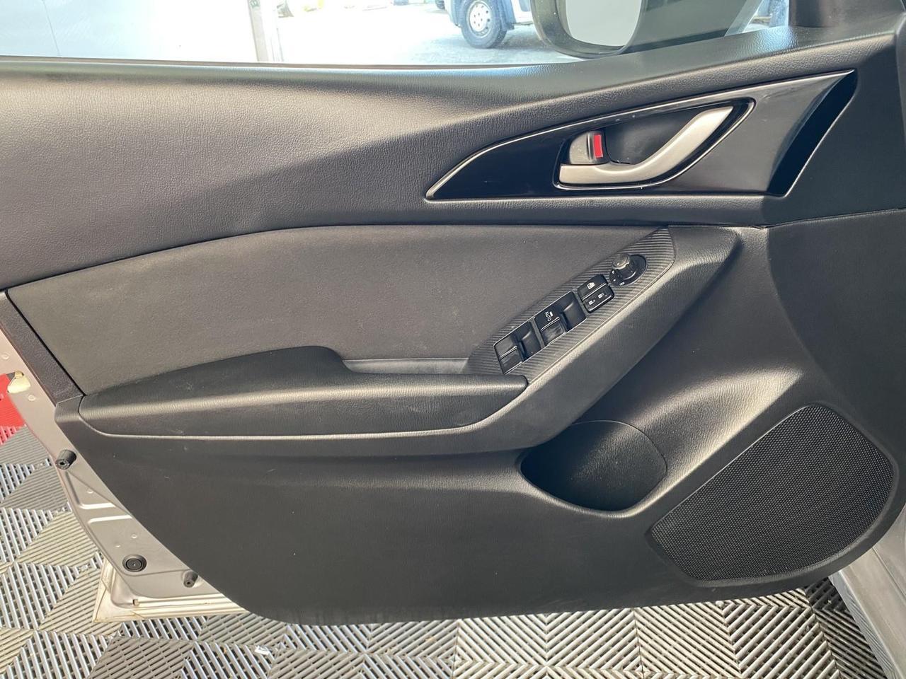 2016 Mazda Mazda3 i Sport Richmond Hill NY