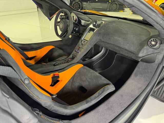 2016 McLaren 675LT Spider MSO Cerberus Pearl paint, Meridian audio system, P1 seats AND MUCH MORE!! Fort Lauderdale FL