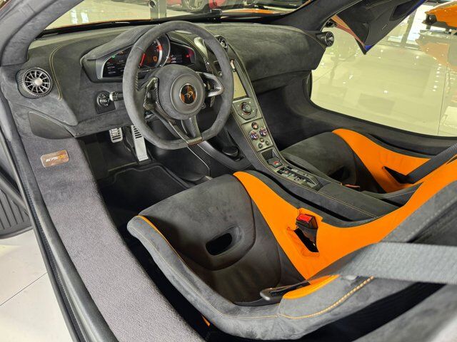 2016 McLaren 675LT Spider MSO Cerberus Pearl paint, Meridian audio system, P1 seats AND MUCH MORE!! Fort Lauderdale FL