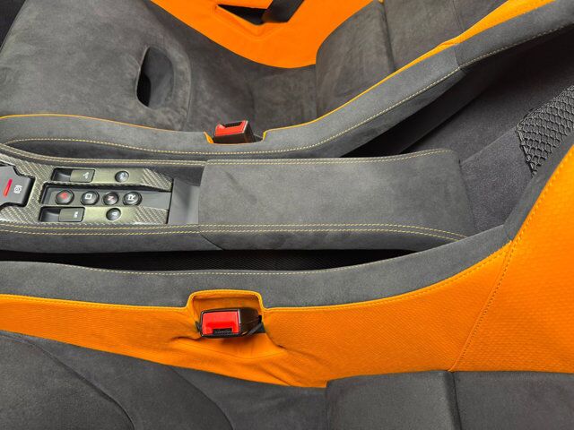 2016 McLaren 675LT Spider MSO Cerberus Pearl paint, Meridian audio system, P1 seats AND MUCH MORE!! Fort Lauderdale FL