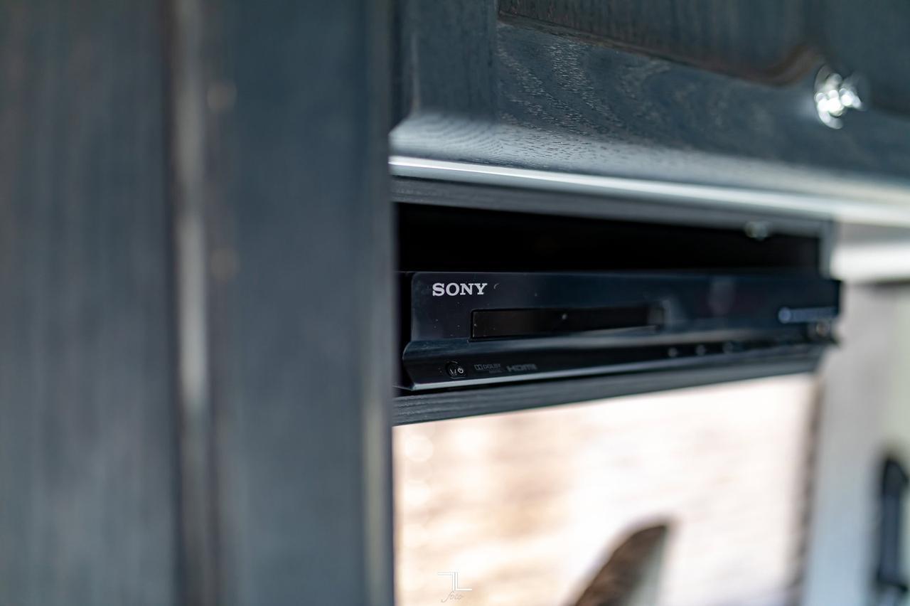 2016 Mercedes-Benz 2500 4x4 Road Trek Agile SS Diesel Red Deer AB