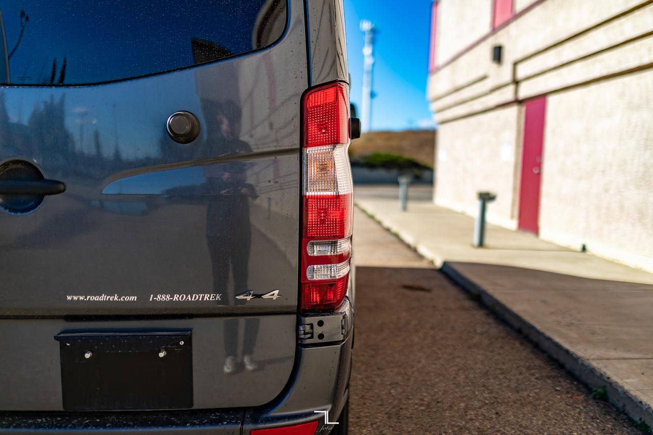 2016 Mercedes-Benz 2500 4x4 Road Trek Agile SS Diesel Red Deer AB