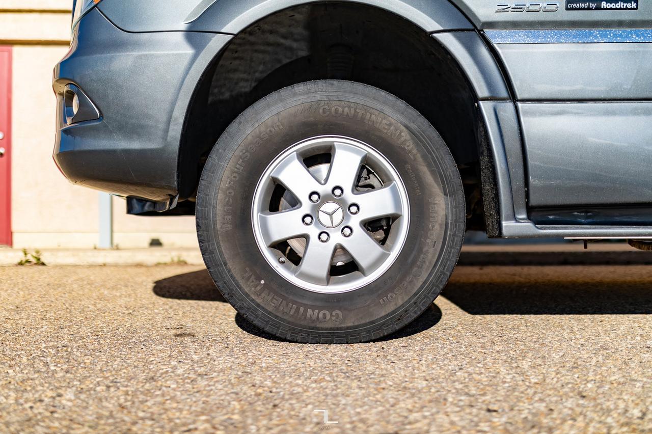 2016 Mercedes-Benz 2500 4x4 Road Trek Agile SS Diesel Red Deer AB