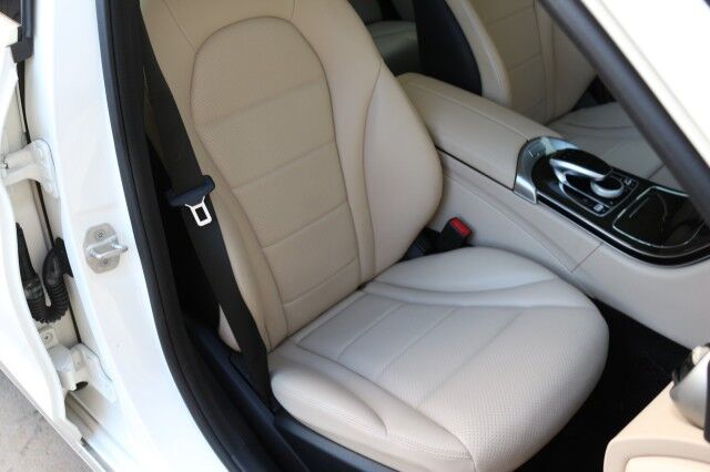 2016 Mercedes-Benz C-Class C 300 4Matic AWD Panoramic Sunroof Backup Camera Knoxville TN