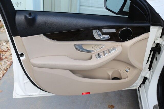 2016 Mercedes-Benz C-Class C 300 4Matic AWD Panoramic Sunroof Backup Camera Knoxville TN