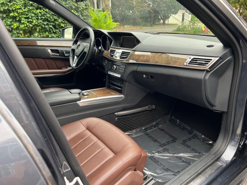 2016 Mercedes-Benz E-Class E 350 Sport 4MATIC Wagon w/ AMG Sport Package Arlington VA