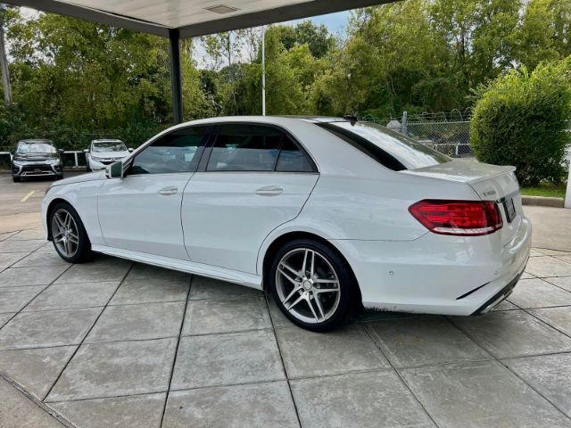 2016 Mercedes-Benz E-Class E400 Luxury Sedan 128,893 mi.