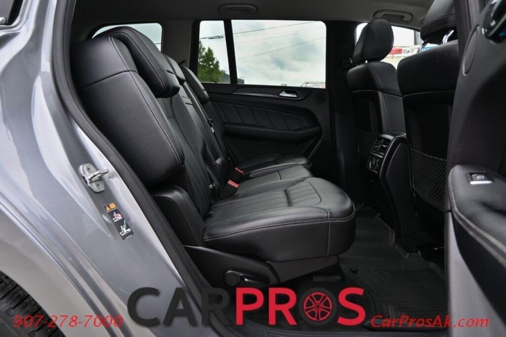 2016 Mercedes-Benz GL 450 Premium Package - All Wheel Drive - Front / Rear Heated Leather Seats - Panoramic Sunroof - Harman/Kardon Speakers - 3rd Row Seating - Tow Package - Bi-Xenon Headlights - Blind Spot Assist Anchorage AK