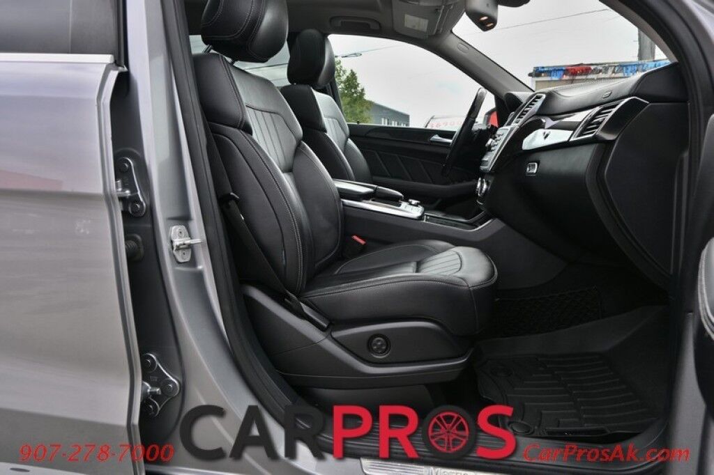 2016 Mercedes-Benz GL 450 Premium Package - All Wheel Drive - Front / Rear Heated Leather Seats - Panoramic Sunroof - Harman/Kardon Speakers - 3rd Row Seating - Tow Package - Bi-Xenon Headlights - Blind Spot Assist Anchorage AK