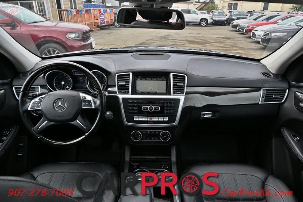 2016 Mercedes-Benz GL 450 Premium Package - All Wheel Drive - Front / Rear Heated Leather Seats - Panoramic Sunroof - Harman/Kardon Speakers - 3rd Row Seating - Tow Package - Bi-Xenon Headlights - Blind Spot Assist Anchorage AK